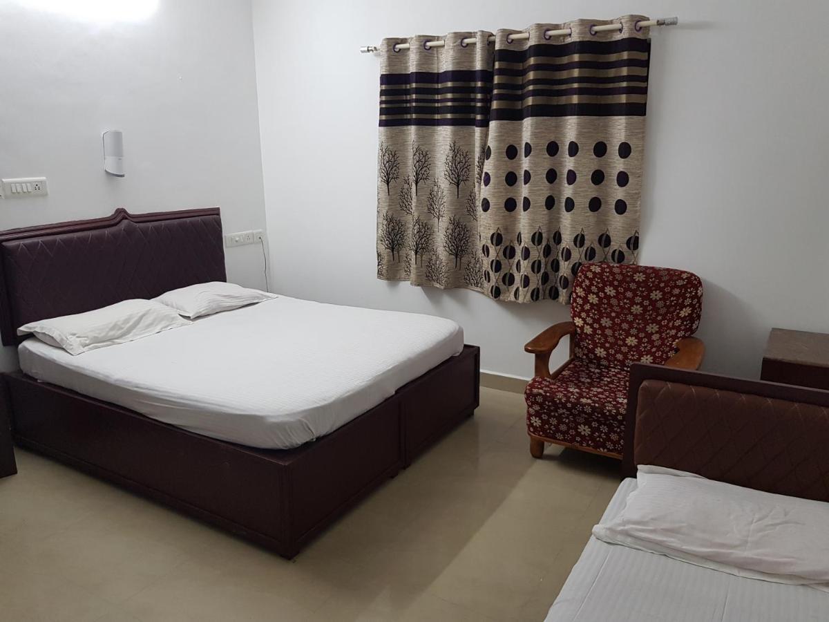 All Seasons Guest House Thiruvananthapuram Ngoại thất bức ảnh
